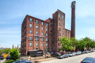Lofts of Broadway in Louisville, KY - Building Photo - Building Photo