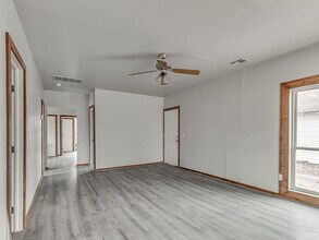 118 S Miles Ave in El Reno, OK - Building Photo - Building Photo