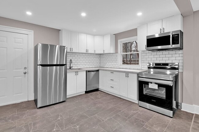 property at 1039 Windsor Ave