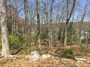 22 Horseshoe Rd in Wilton, CT - Building Photo - Building Photo