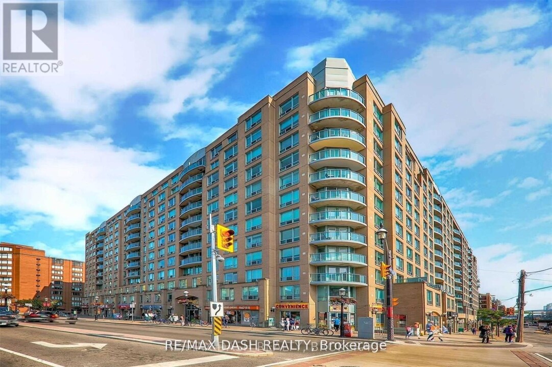 109-1109 Front St E in Toronto, ON - Building Photo