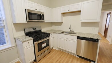 1428 N Maplewood Ave, Unit 1F in Chicago, IL - Building Photo - Building Photo