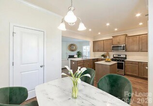 11513 Glasden Rd in Charlotte, NC - Building Photo - Building Photo