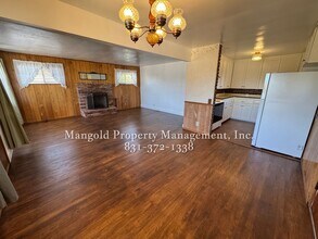 1038 Lorenzo Ct in Seaside, CA - Building Photo - Building Photo