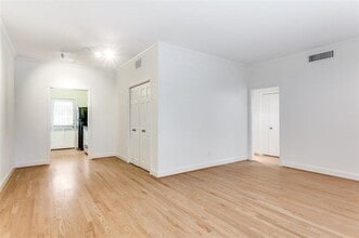 4405 Bellaire Dr S in Fort Worth, TX - Building Photo - Building Photo