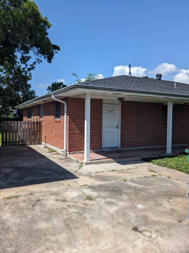 property at 504 Houma Blvd