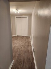 5311 S Maryland Ave, Unit Garden in Chicago, IL - Building Photo - Building Photo