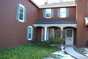 39 Candlestick Ct in Warwick, NY - Building Photo