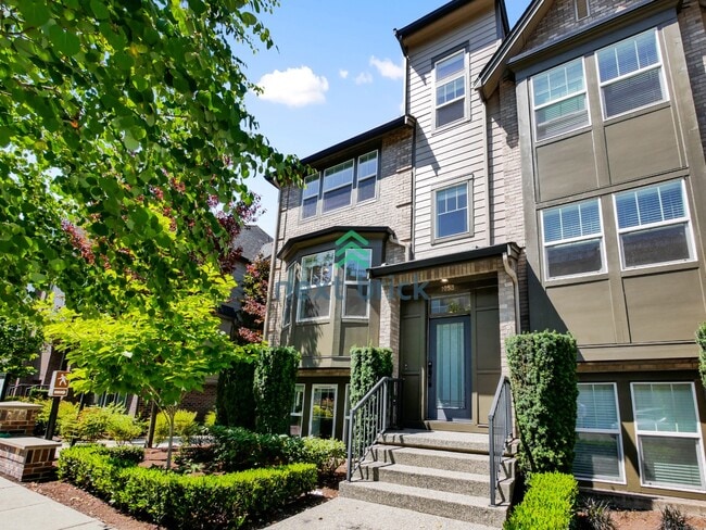 property at 1053 10th Ave NE