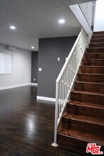 2114 1/2 Ridgeley Dr in Los Angeles, CA - Building Photo - Building Photo