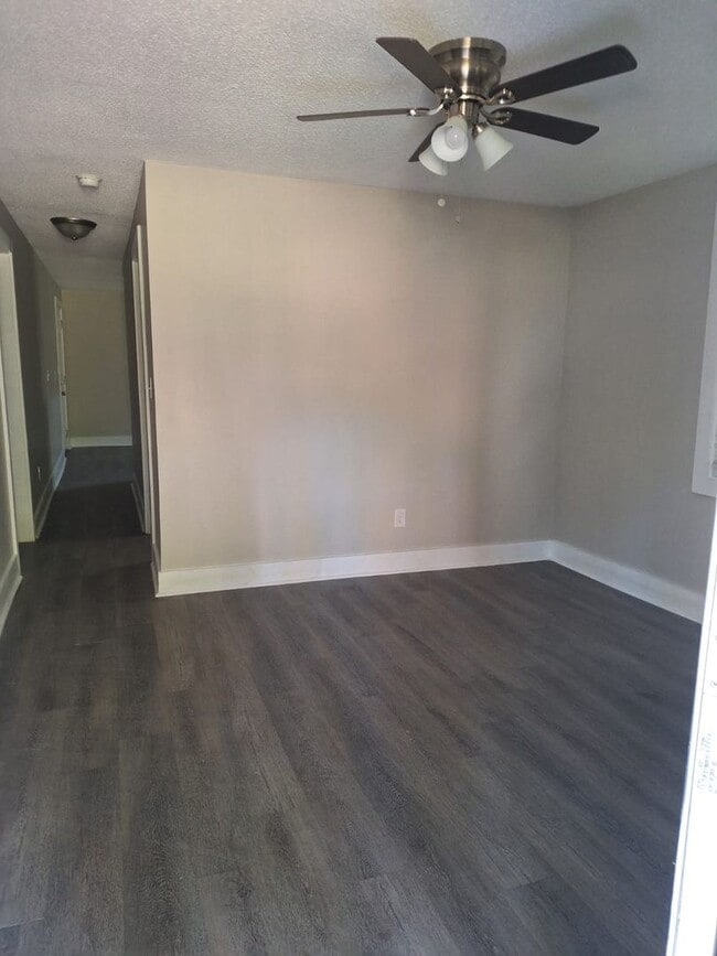 2119 Hunter's Crossing in Memphis, TN - Building Photo - Building Photo