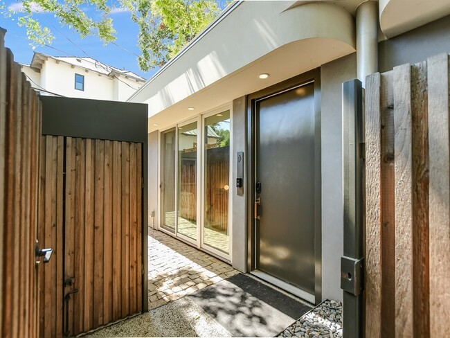1603 Woodlawn Blvd-Unit -D in Austin, TX - Building Photo - Building Photo