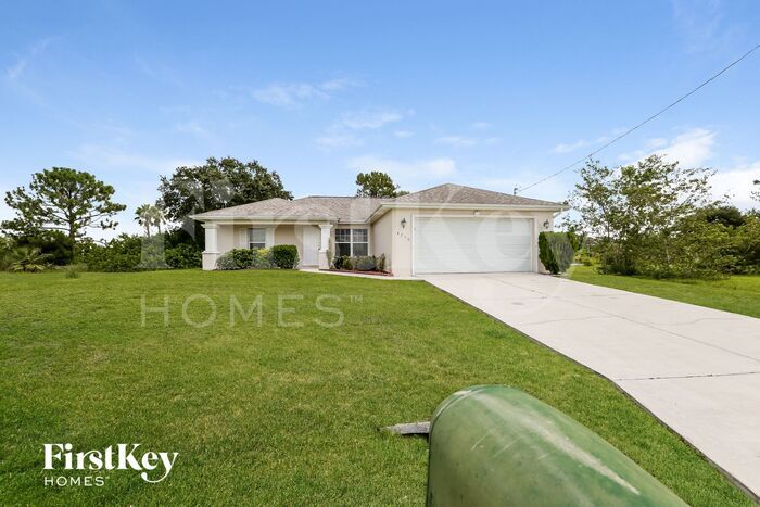 4210 22nd St SW in Lehigh Acres, FL - Building Photo