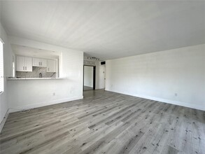 1725 James Ave in Miami Beach, FL - Building Photo - Building Photo