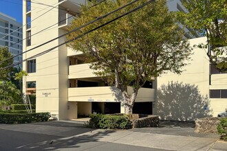 Camelot in Honolulu, HI - Building Photo - Building Photo