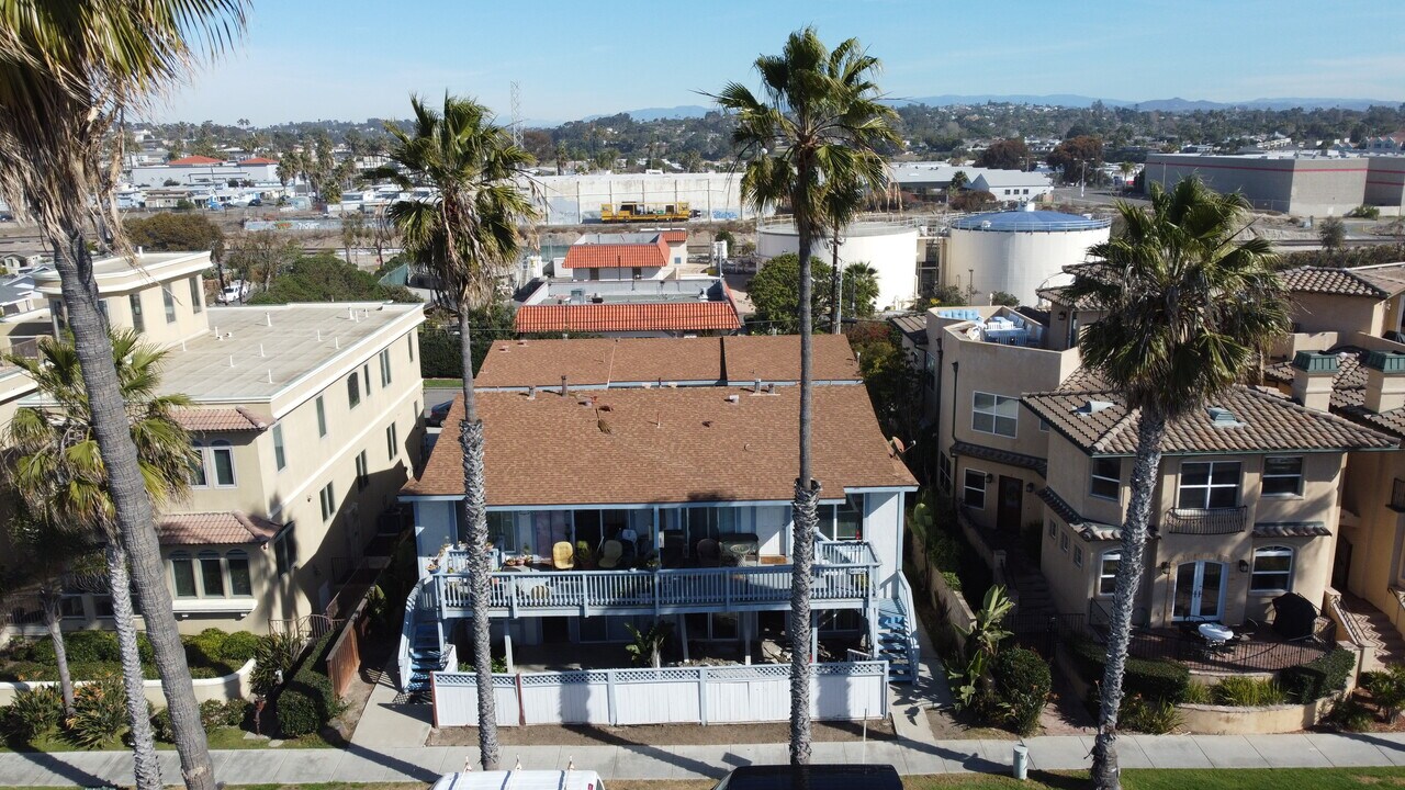 1312 S Pacific St in Oceanside, CA - Building Photo