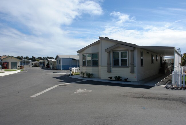 3700 Olds Rd in Oxnard, CA - Building Photo - Building Photo