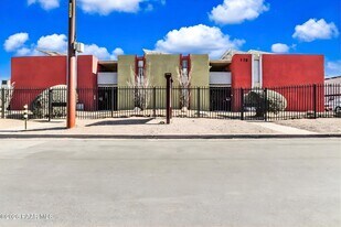 770 N Dodge Blvd in Tucson, AZ - Building Photo