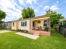 1143 Zoe St in Houston, TX - Building Photo