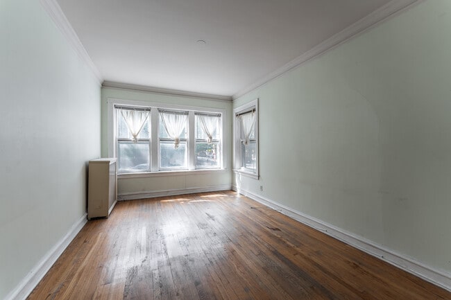 1923 W Winnemac Ave, Unit 2