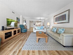 4325 Gulf of Mexico Dr in Longboat Key, FL - Building Photo - Building Photo