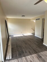 2131 Quail Creek Dr in Lawrence, KS - Building Photo - Building Photo
