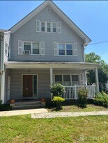 134 Tingley Ln in Edison, NJ - Building Photo