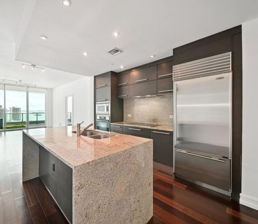 900 Biscayne Blvd, Unit 2908 in Miami, FL - Building Photo