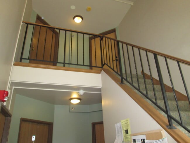 56 N Victoria Ln in Streamwood, IL - Building Photo - Building Photo