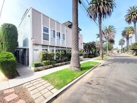 237 Kennebec Ave in Long Beach, CA - Building Photo