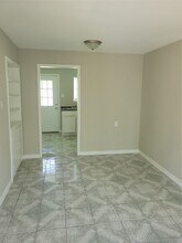 1202 4th Ave N in Texas City, TX - Building Photo - Building Photo