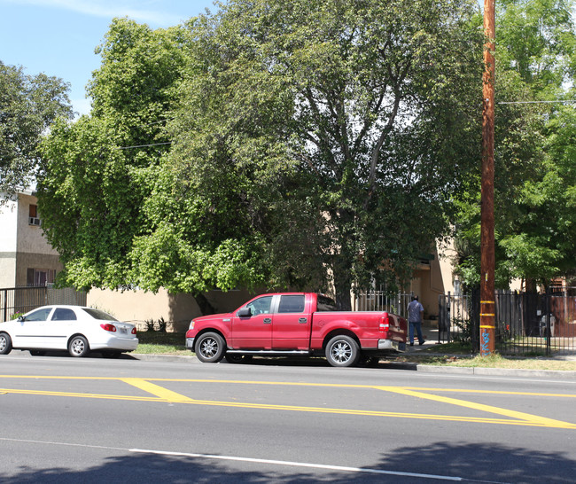 18037 Roscoe Blvd in Northridge, CA - Building Photo - Building Photo