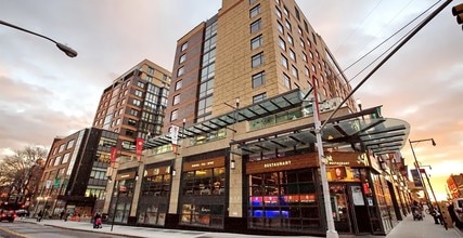 Flushing Commons Residences in Flushing, NY - Foto de edificio - Building Photo