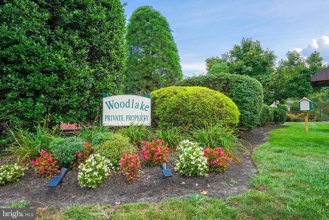 166 Woodlake Dr in Evesham, NJ - Building Photo - Building Photo