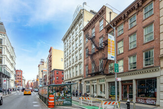 129 Grand St in New York, NY - Building Photo - Building Photo