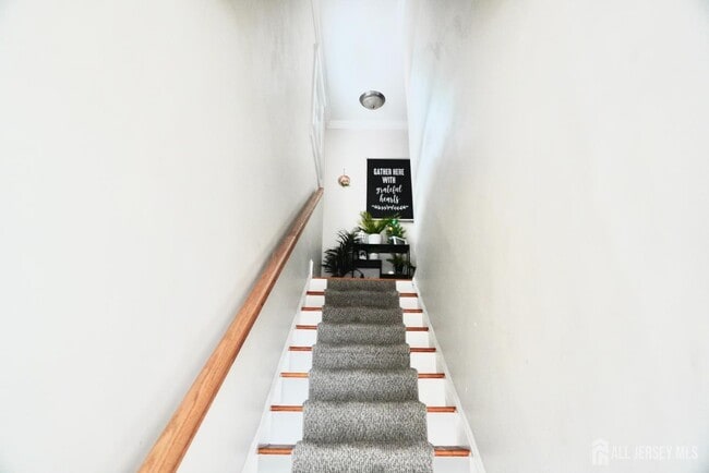 341 Crows Mill Rd in Woodbridge Township, NJ - Building Photo - Building Photo