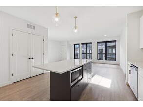 4917 Eden Ave in Edina, MN - Building Photo - Building Photo