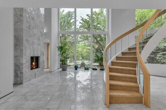 4 Landmark Terrace in Woodbridge, CT - Building Photo - Building Photo