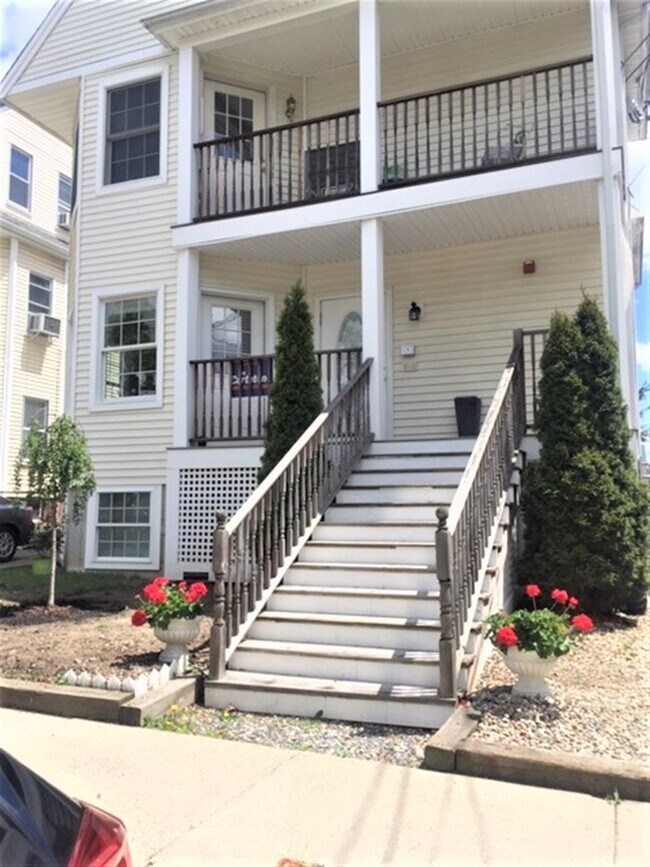 91 Pearson Ave, Unit 1
