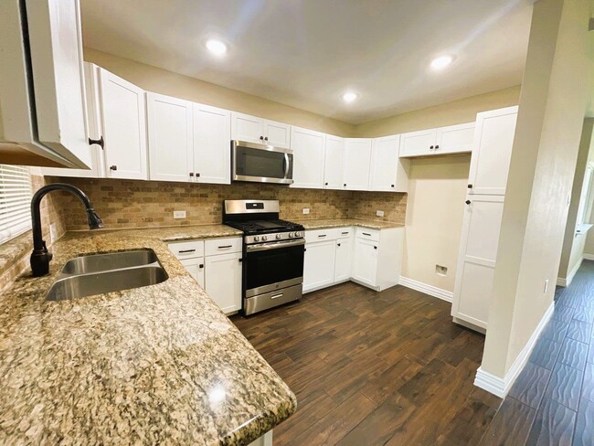 24514 Sunny Glen Dr in Huffman, TX - Building Photo - Building Photo
