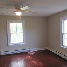 601 Dale Ave in Charlottesville, VA - Foto de edificio - Building Photo