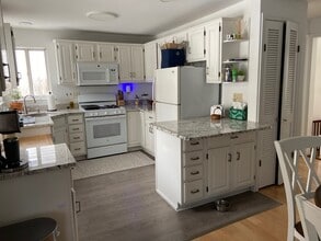 4 McKendry Ct in Norwalk, CT - Building Photo - Building Photo