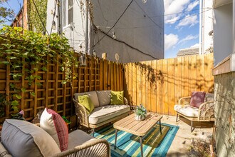 1934 4th St NW in Washington, DC - Foto de edificio - Building Photo