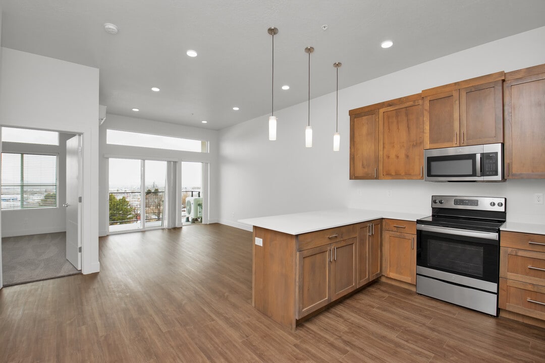 Renaissance Place in Bountiful, UT - Building Photo