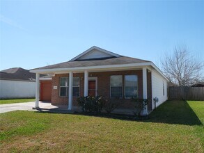 11802 Greenshire Dr in Houston, TX - Building Photo - Building Photo