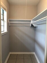 503 Willow Ave in Cleveland, TX - Building Photo - Building Photo