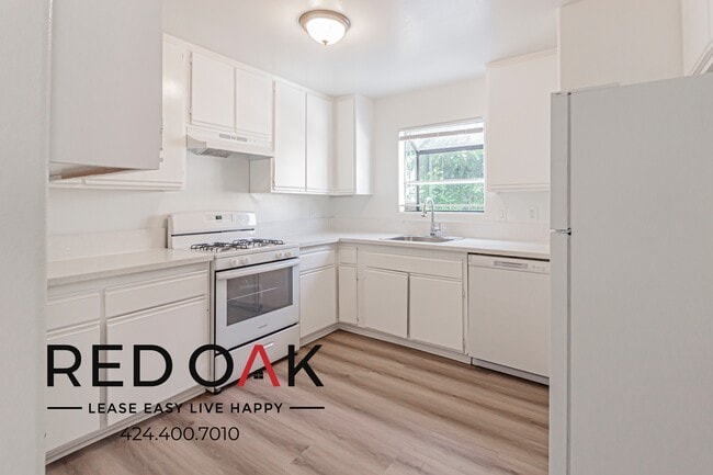 1250 W Gardena Blvd in Gardena, CA - Foto de edificio - Building Photo