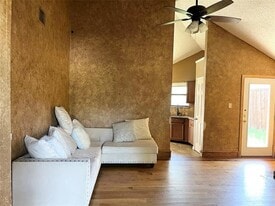 13118 Rustic Cir in Balch Springs, TX - Building Photo
