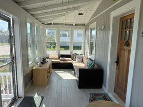 7 Lyons St in Hampton, NH - Building Photo - Building Photo