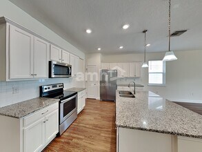 509 Pine Terrace Dr in Ruskin, FL - Building Photo - Building Photo